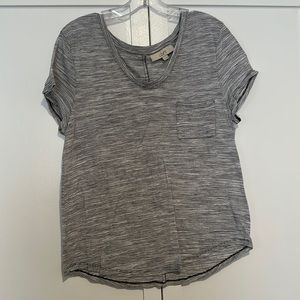 Wonen’s Ann Taylor t-shirt